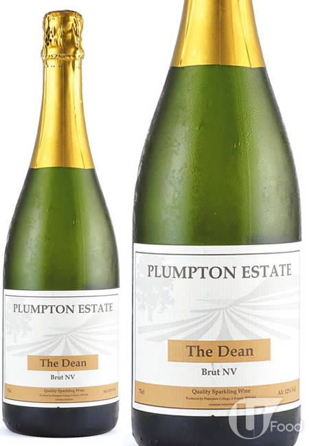 這是她在英國學校出產的氣泡酒 Plumpton Estate, The Dean, Brut, NV,還有紅白玫瑰紅酒等的選擇。