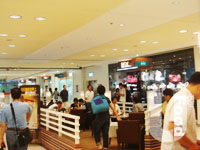 &nbsp;Leonidas Chocolates & Cafe