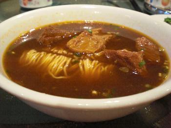 紅牛肉湯麵，好食但唔值，成$58碗，仲得4件牛腩咁大把