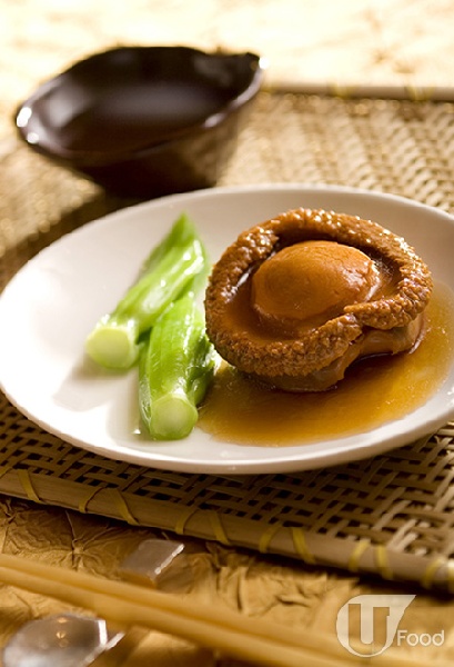 原只鲍鱼扣花胶